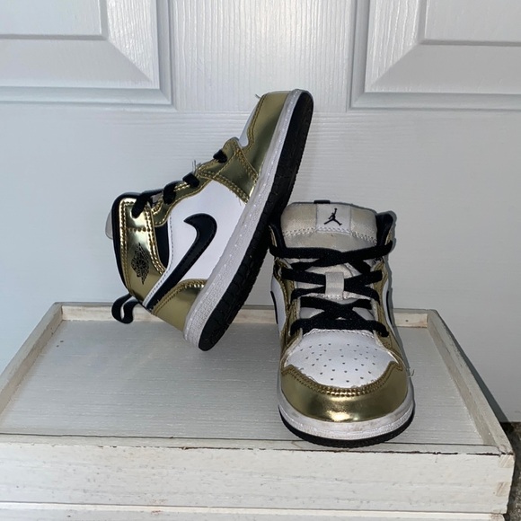 AirJordan Mid Metallic Gold Black White Unisex Shoes